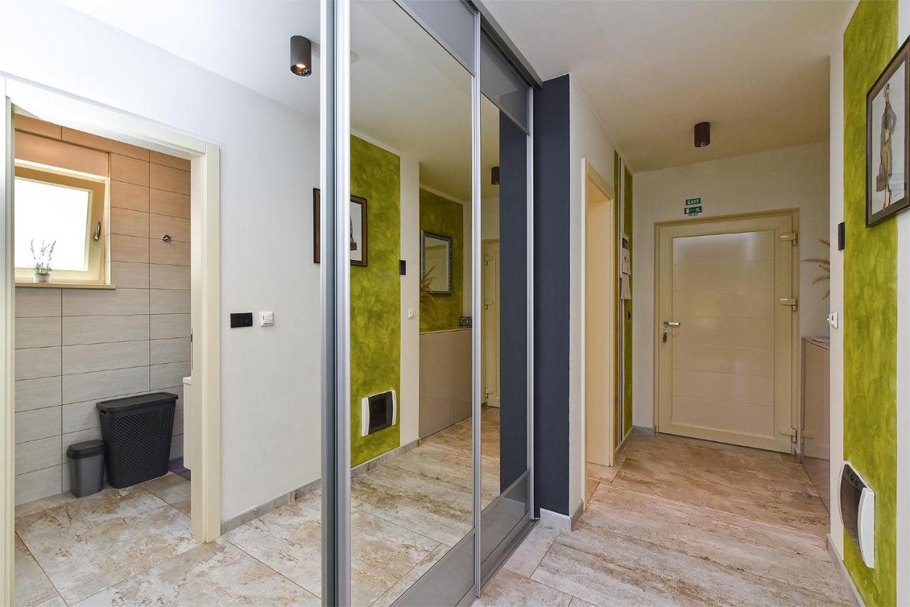 Valter 2284 Apartament